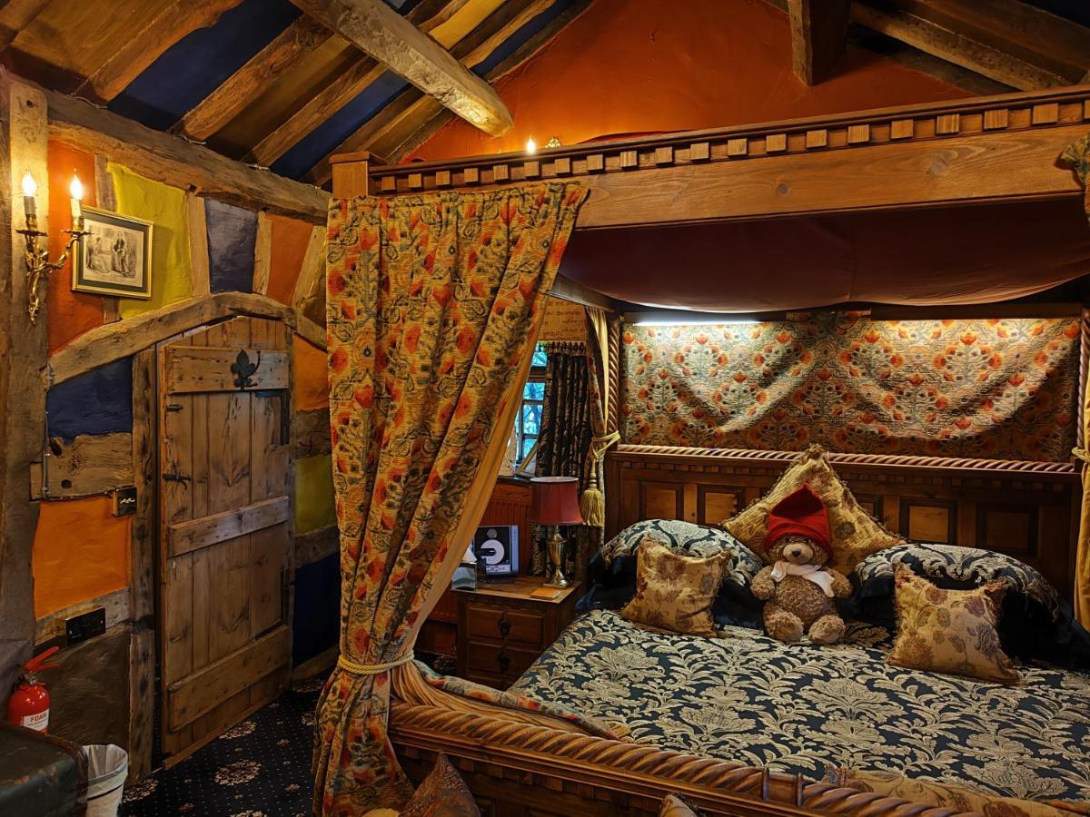 Wizards Thatch Luxury Suites Alderley Edge Εξωτερικό φωτογραφία