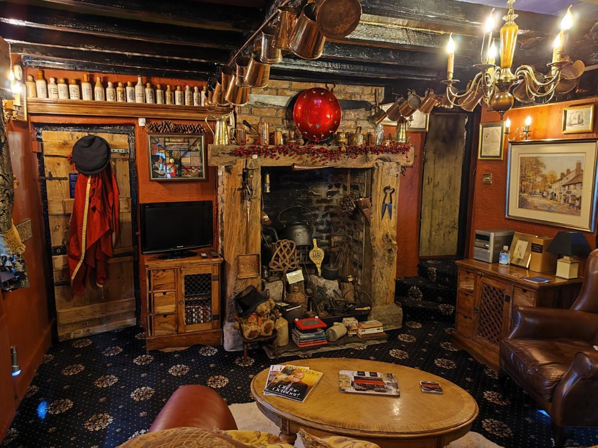 Wizards Thatch Luxury Suites Alderley Edge Εξωτερικό φωτογραφία