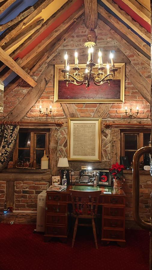 Wizards Thatch Luxury Suites Alderley Edge Εξωτερικό φωτογραφία