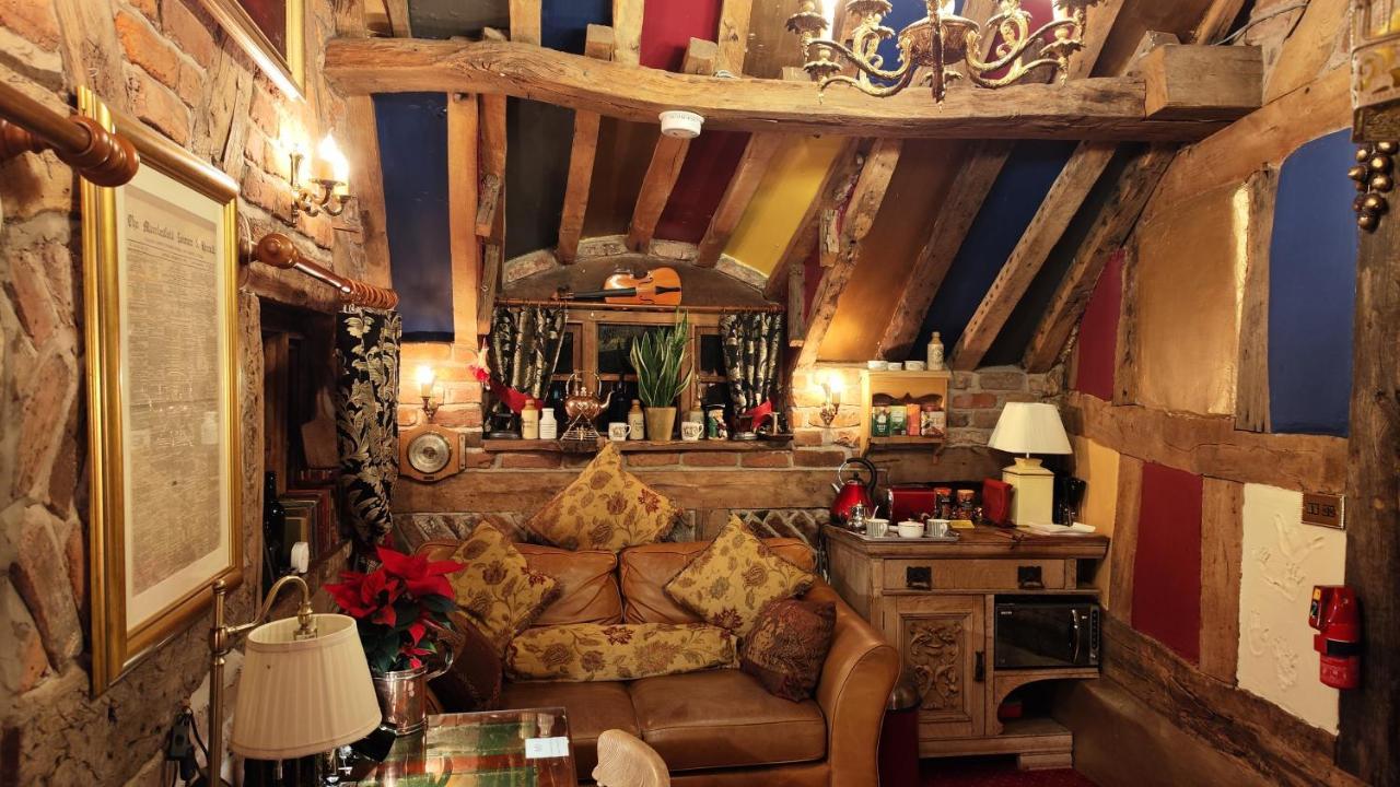 Wizards Thatch Luxury Suites Alderley Edge Εξωτερικό φωτογραφία