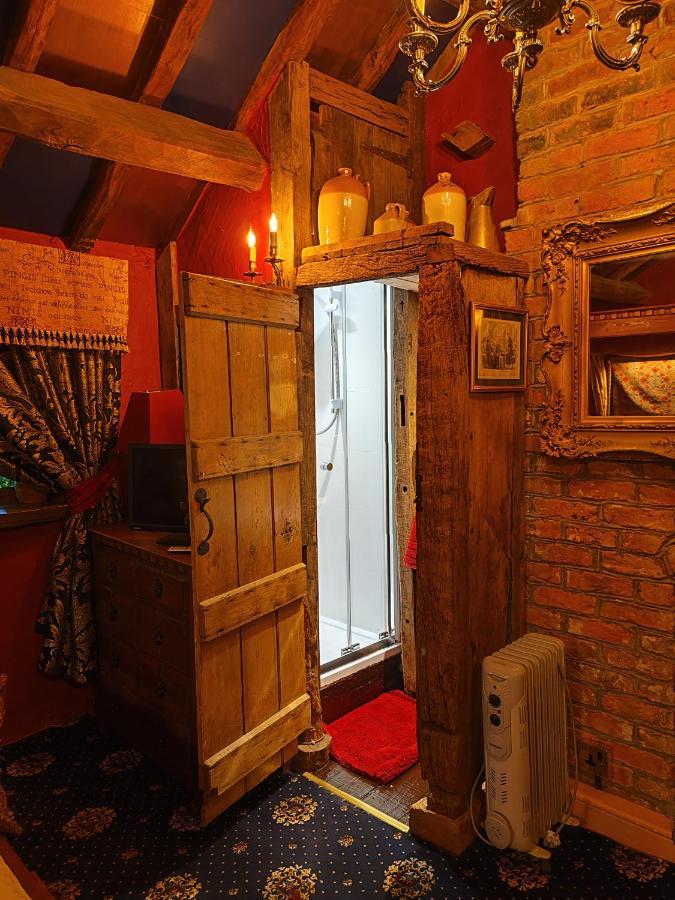 Wizards Thatch Luxury Suites Alderley Edge Εξωτερικό φωτογραφία