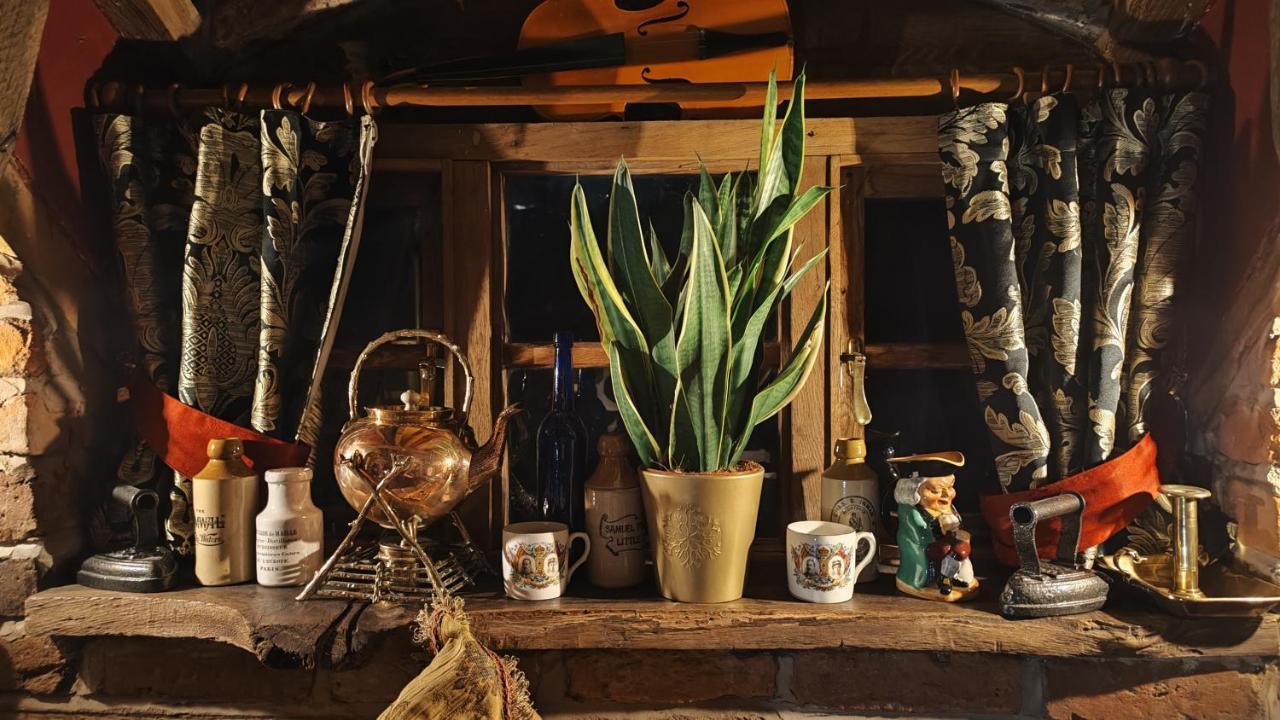 Wizards Thatch Luxury Suites Alderley Edge Εξωτερικό φωτογραφία
