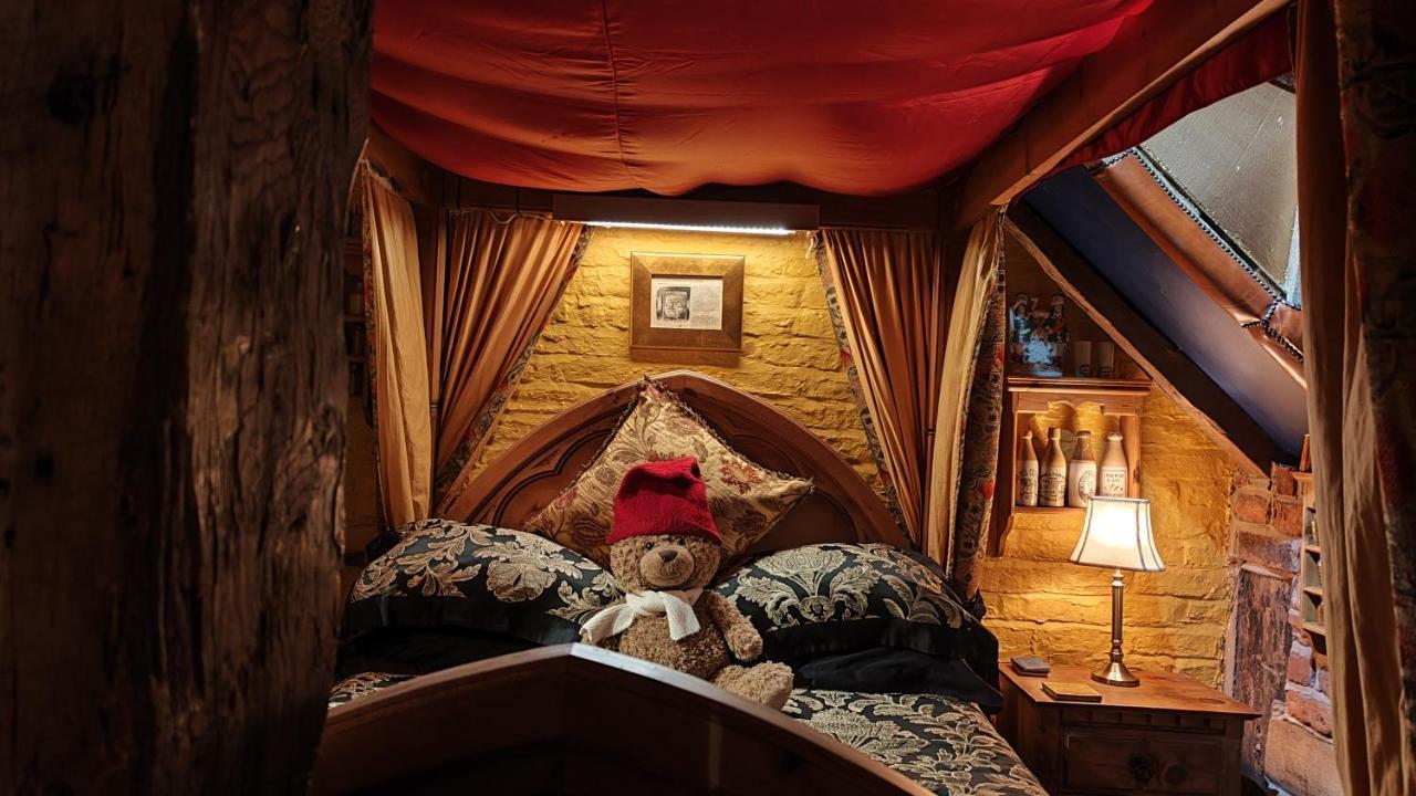 Wizards Thatch Luxury Suites Alderley Edge Εξωτερικό φωτογραφία