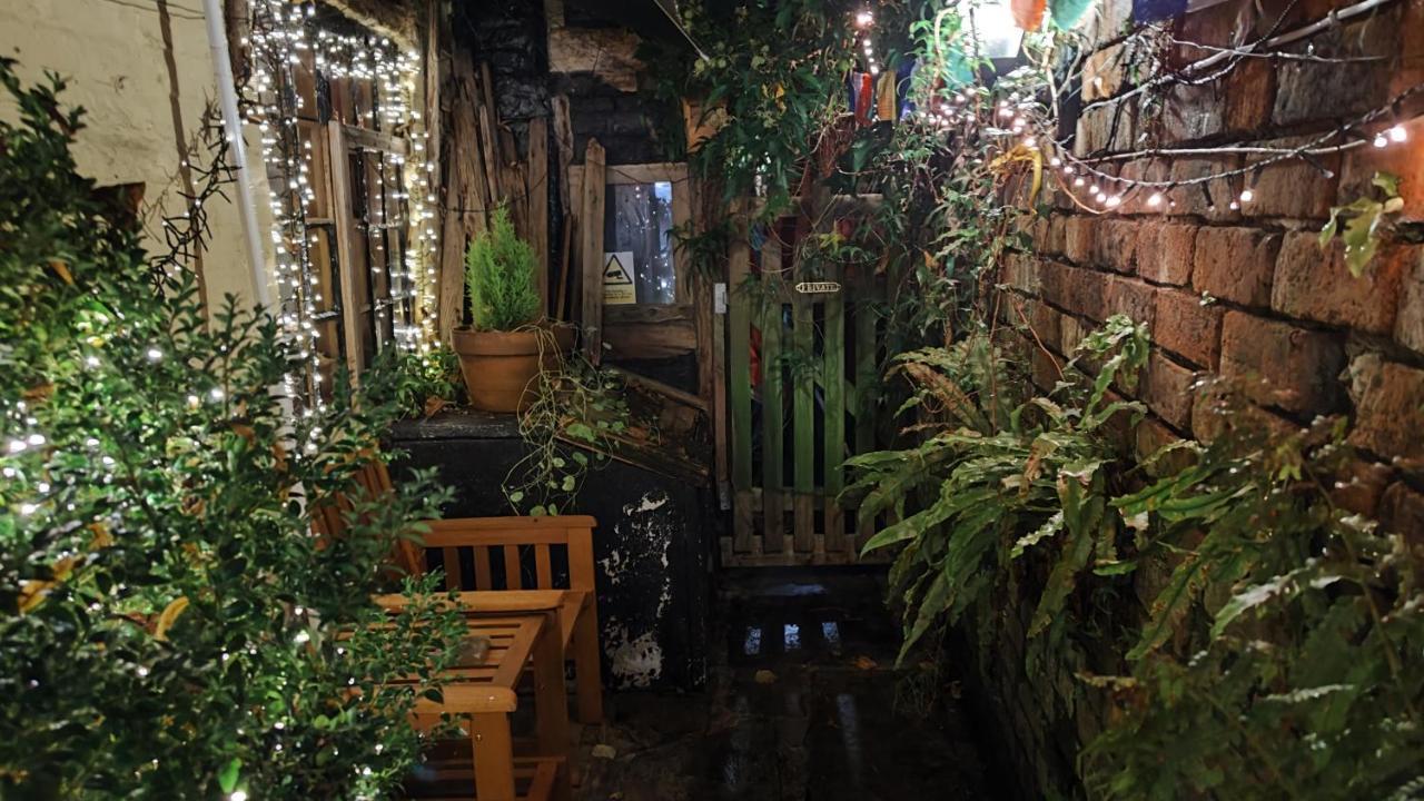 Wizards Thatch Luxury Suites Alderley Edge Εξωτερικό φωτογραφία
