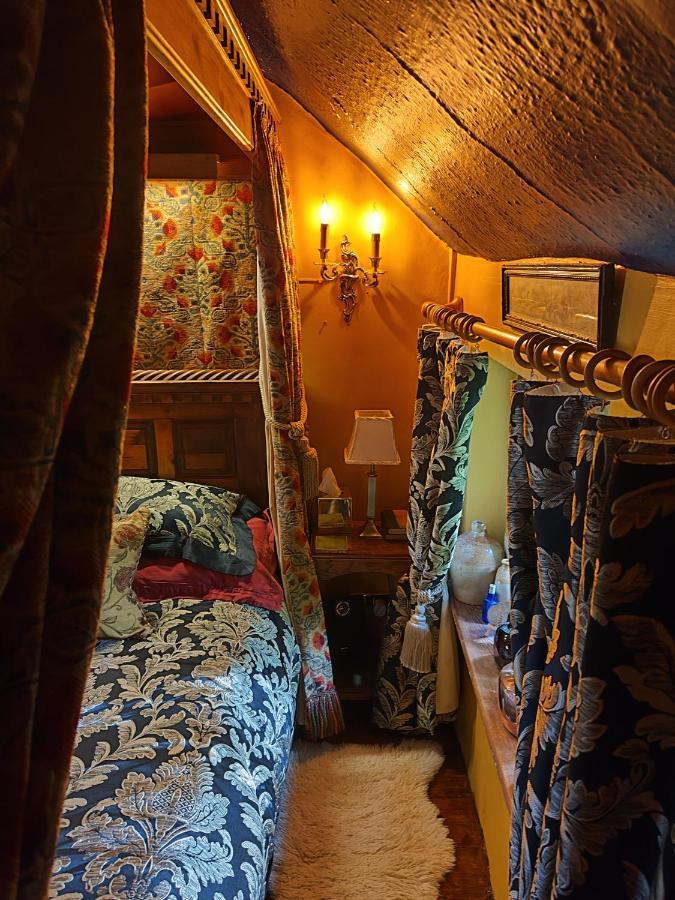 Wizards Thatch Luxury Suites Alderley Edge Εξωτερικό φωτογραφία
